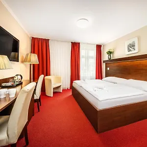 Otel Martin, Prag